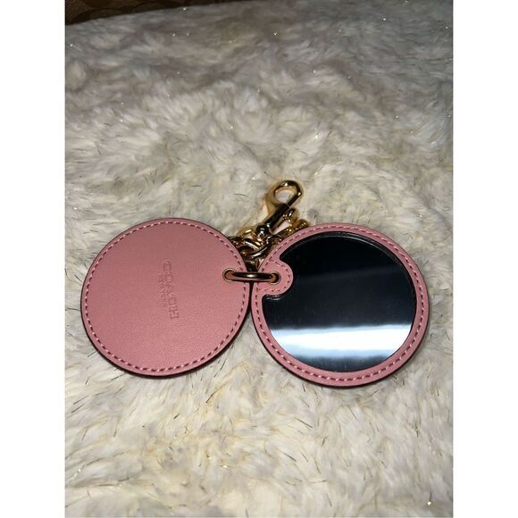 🌹🌹New! || Coach Mirror Bag Charm Keychain Msrp:$78.00 - Picture 3 of 4